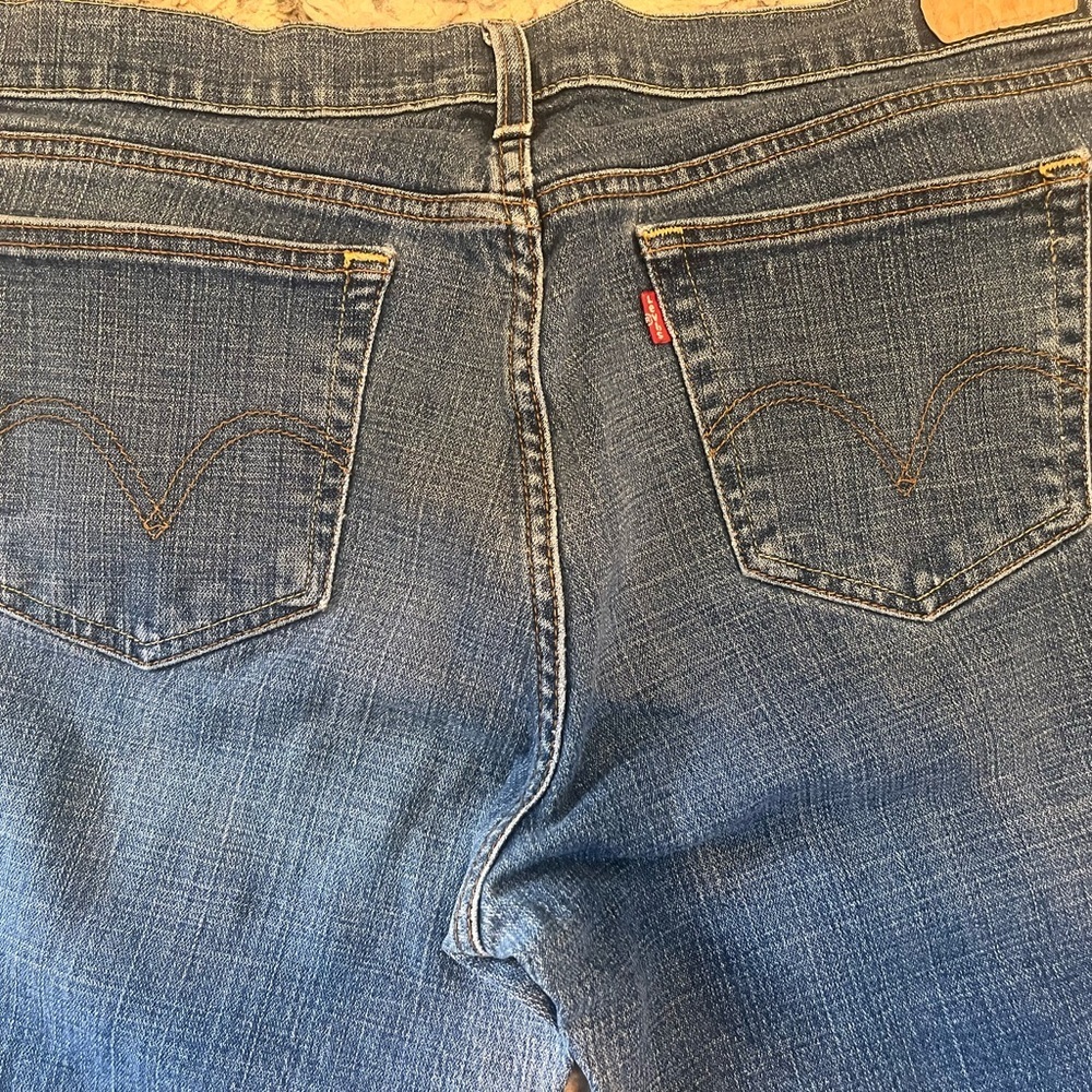 Levi's women’s Denim Jeans - Picture 5 of 5